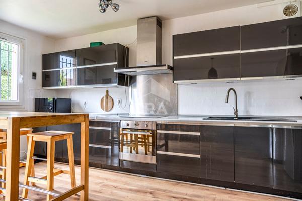 Grand appartement à Villeneuve d'Ascq 9 pièces avec jardin et 2 garages