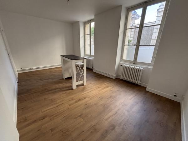 Studio - CENTRE VILLE Poitiers (86000)