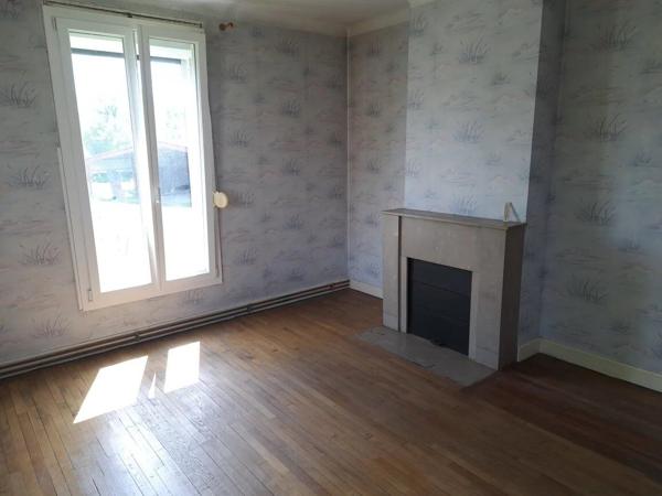 Vente                                                      Maison de village
                        
                     9 pièces                      145 m2                     à Attigny