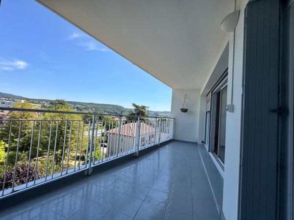 T4 proche gare Viotte, calme, vue, deux terrasses