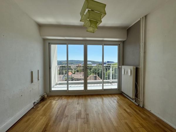 T4 proche gare Viotte, calme, vue, deux terrasses