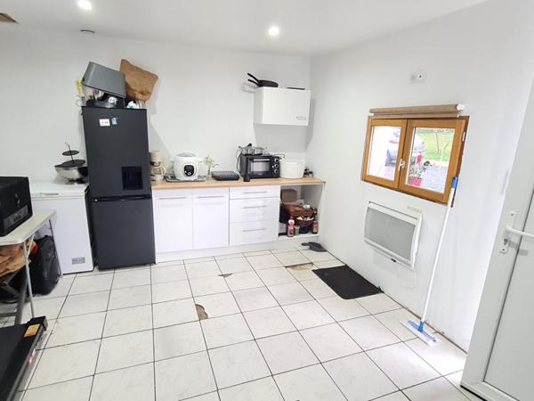 Venables entre Gaillon  et les Andelys  - Maison de 54 m2 récente de plain pied sans travaux  avec dépendance sur 1.225 m2 de terrain plat - Prix : 233.000