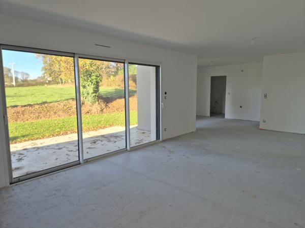 Maison neuve 140m2 5 chambres garage jardin proche centre ville