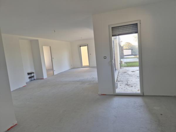Maison neuve 140m2 5 chambres garage jardin proche centre ville