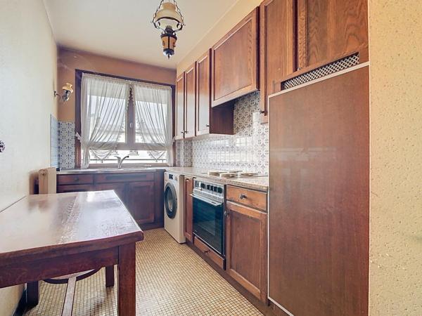 Appartement 2 pièces 50 m² balcon, immeuble avec ascenseur