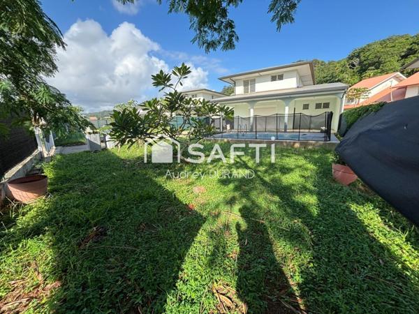 VILLA T4 AVEC PISCINE