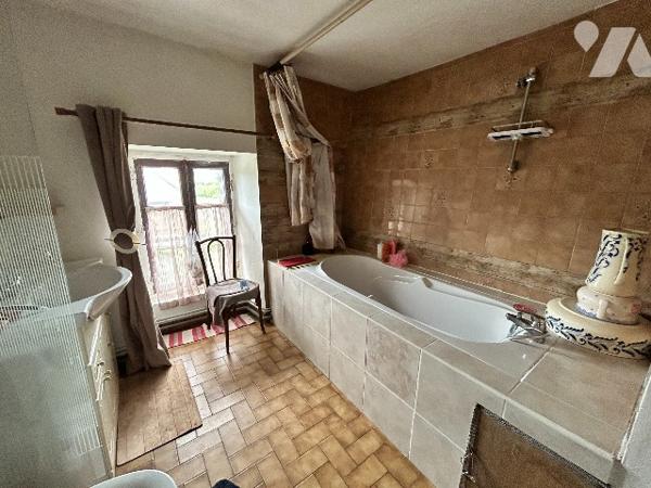 Maison en pierre proche de Granville et des plages!