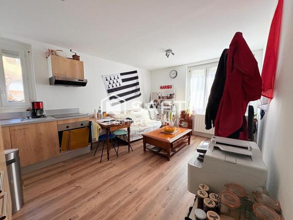 IMMEUBLE DE RAPPORT AVEC 3 LOGEMENTS + 1 LOCAL A LOCMINE