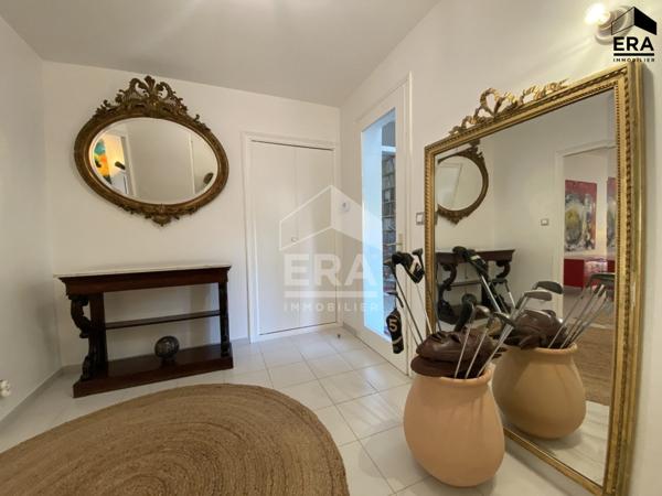 A vendre à Périgueux (24000) superbe Maison contemporaine T6 avec piscine et garages