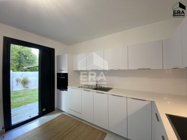 A vendre à Périgueux (24000) superbe Maison contemporaine T6 avec piscine et garages