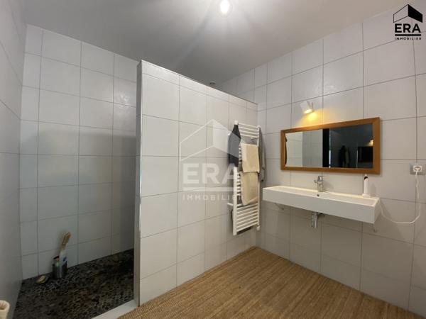 A vendre à Périgueux (24000) superbe Maison contemporaine T6 avec piscine et garages