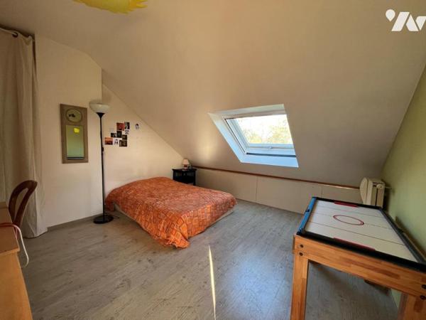 COUERON - MAISON AVEC ETANG SUR TERRAIN de plus d'1 Hectare 