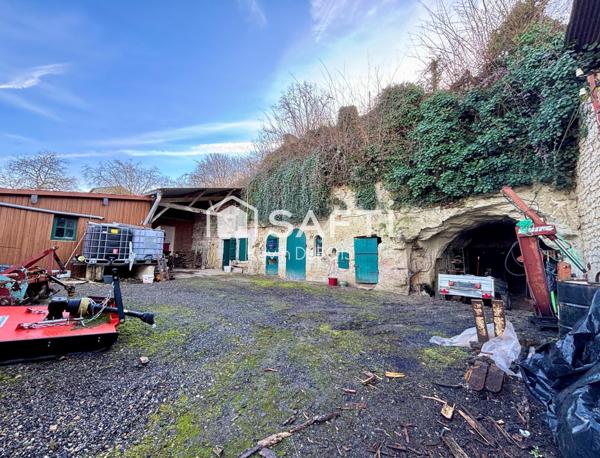 Maison habitable sans travaux a prévoir.