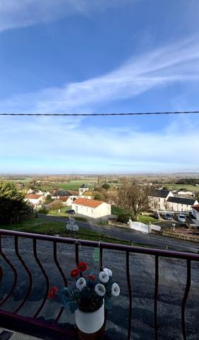 Maison habitable sans travaux a prévoir.