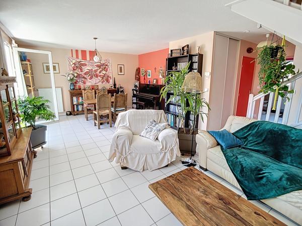 L'Isle-d'Abeau (38080) L'ISLE D'ABEAU - PIERRE-LOUVE - 4 CHAMBRES