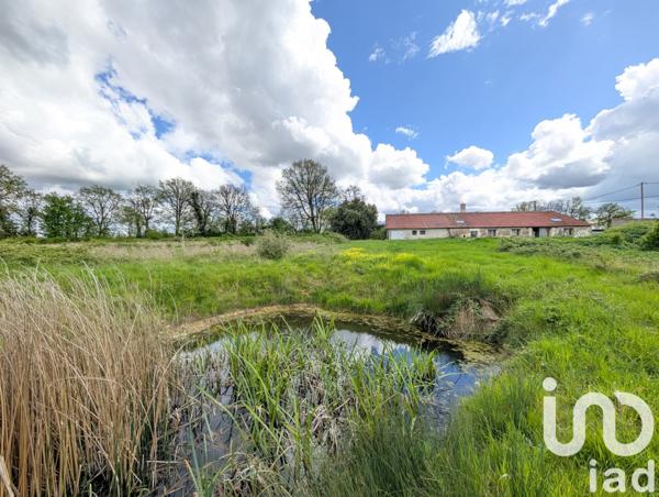 Maison à vendre 6 pièces 270 m² Leignes-sur-Fontaine