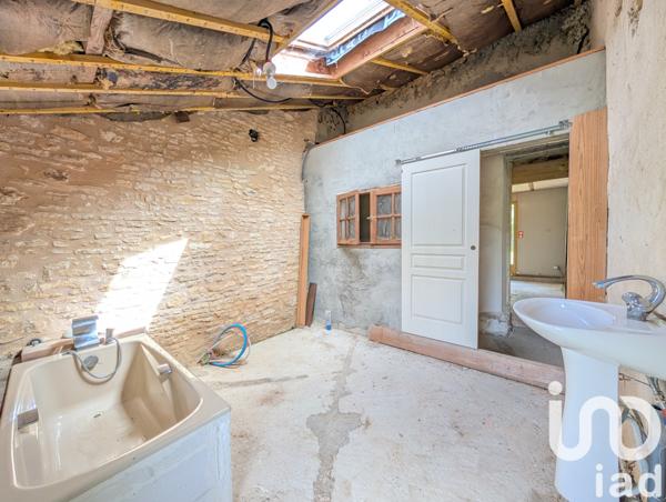 Maison à vendre 6 pièces 270 m² Leignes-sur-Fontaine