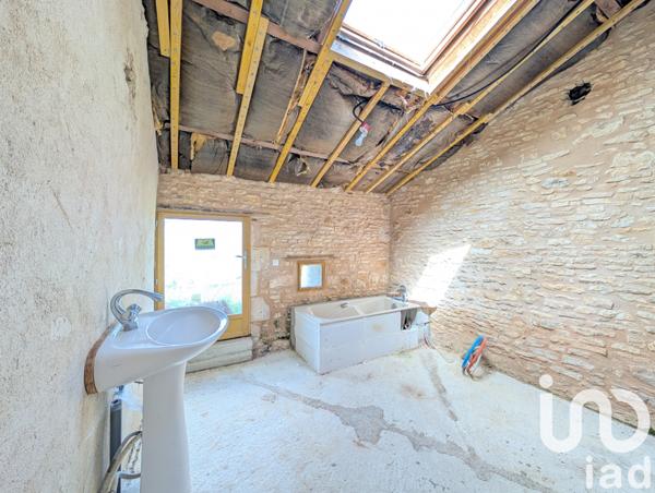 Maison à vendre 6 pièces 270 m² Leignes-sur-Fontaine