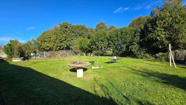 Longère d'environ 195m², 4 chambres, terrain 1350 m²