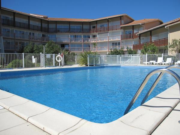 EMPLACEMENT IDEAL AU BORD DU LAC