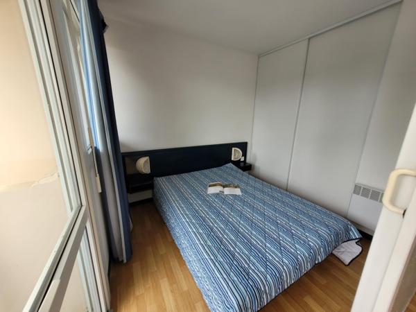 EMPLACEMENT IDEAL AU BORD DU LAC