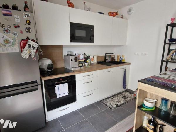 Votre office notarial vous propose à la vente cet appartement de type 3 de 56.80m² situé au sei...