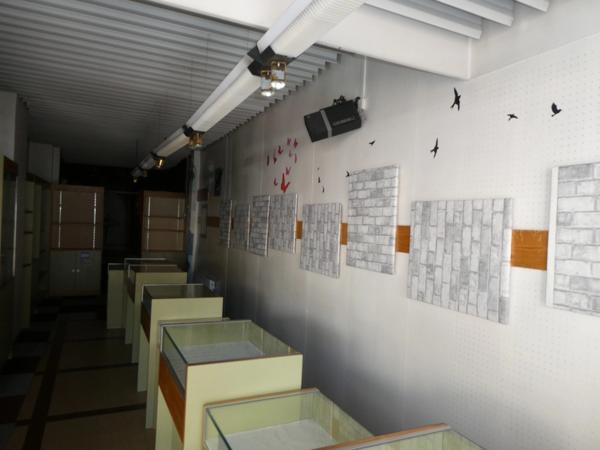 A vendre REMIREMONT (88) mur commercial de 40m².