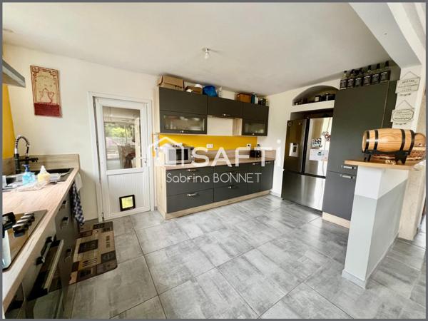 Maison de 153m² avec exploitation de fraises/ framboises ( clients professionnels et particuliers).