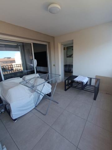 Appartement à Saint Laurent Du Var 2 pièces de 44 m2 en Viager Occupé