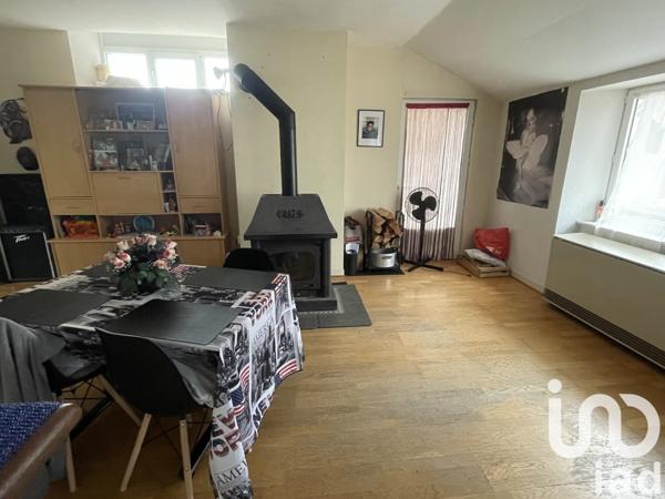 Appartement 3 pièces de 80 m² à Lalouvesc (07520)