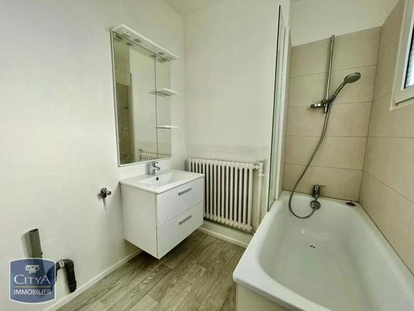 Appartement à louer 2 pièces 52.54m² Dieppe (76200)