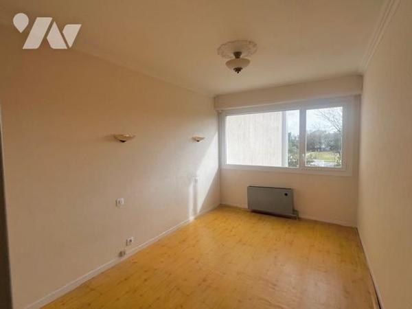 A VENDRE - REZE - Mahaudières - Au 3ème étage- Appartement T4 d'env 71.87m² avec cave et parking.
