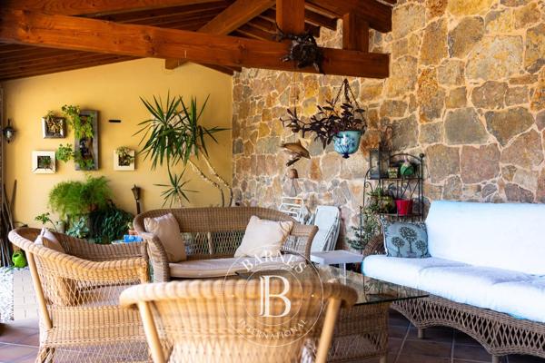 Sillans-la-Cascade, Propriété 7 Chambres -  340 m² à vendre
