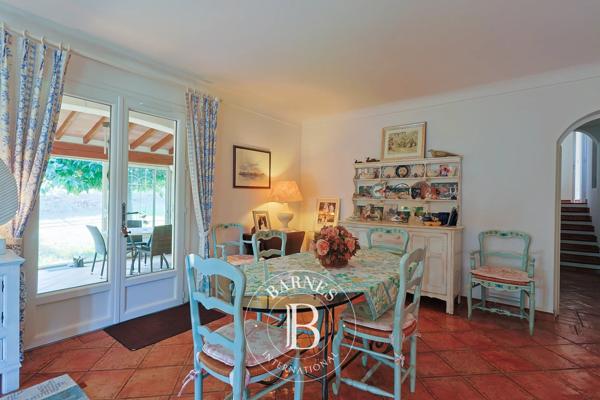Sillans-la-Cascade, Propriété 7 Chambres -  340 m² à vendre
