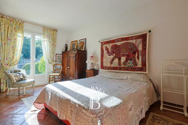 Sillans-la-Cascade, Propriété 7 Chambres -  340 m² à vendre