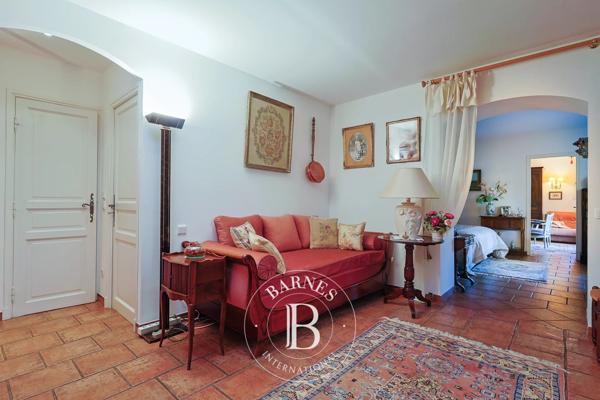Sillans-la-Cascade, Propriété 7 Chambres -  340 m² à vendre