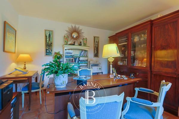 Sillans-la-Cascade, Propriété 7 Chambres -  340 m² à vendre