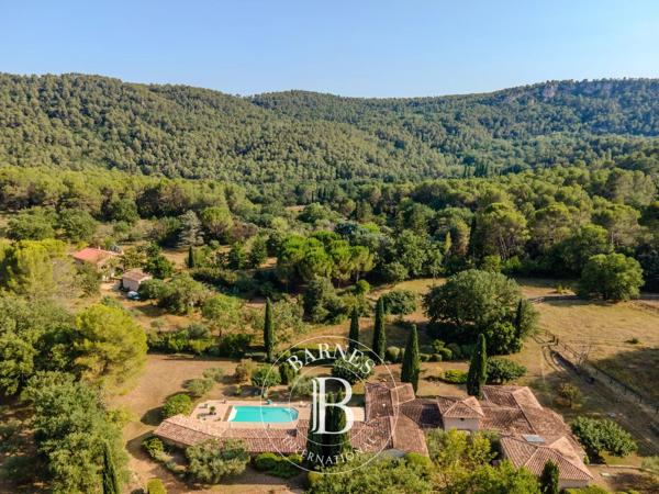 Sillans-la-Cascade, Propriété 7 Chambres -  340 m² à vendre