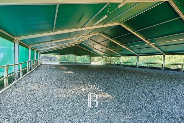 Sillans-la-Cascade, Propriété 7 Chambres -  340 m² à vendre