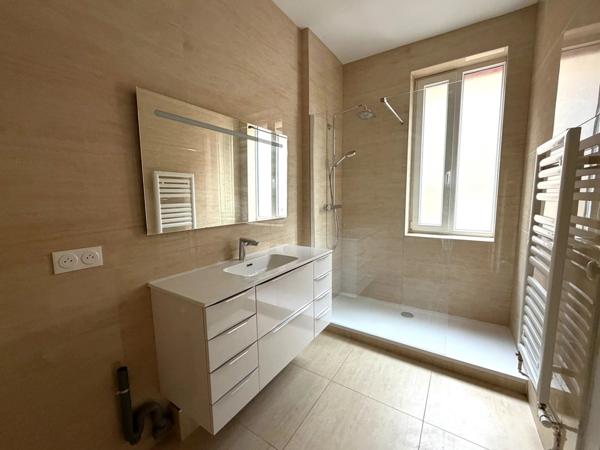 Location Appartement 4 pièces 101 m2 à Compiègne