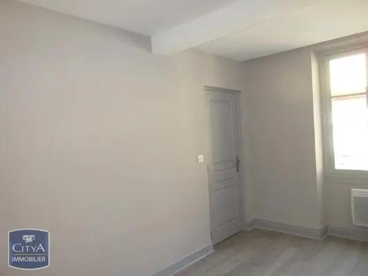Appartement à louer 5 pièces 109.2m²