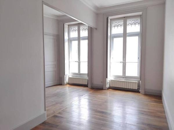 Appartement 4 pièces                                        - 38000 Grenoble Réf : 4802