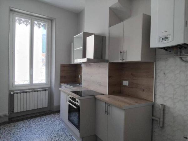 Appartement 4 pièces                                        - 38000 Grenoble Réf : 4802