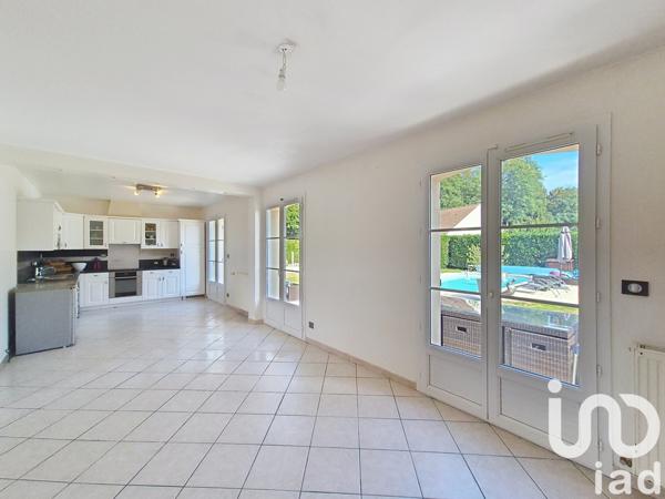 Maison à vendre 6 pièces 130 m² Saint-Fargeau-Ponthierry