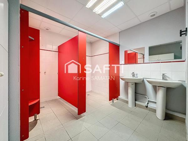 Local commercial rénové de 216 m2 au coeur de Montastruc-La-Conseillère