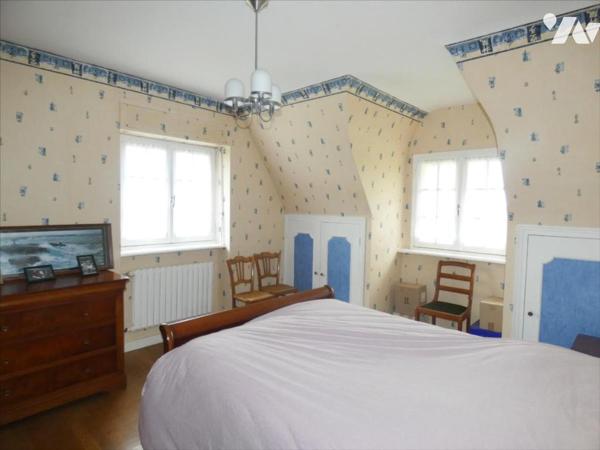 PLEYBEN- Maison sur grand terrain