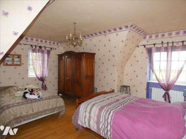 PLEYBEN- Maison sur grand terrain