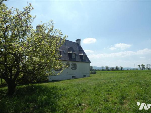 PLEYBEN- Maison sur grand terrain