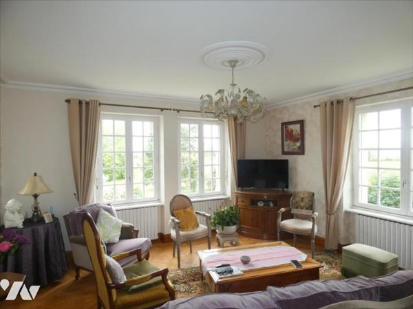 PLEYBEN- Maison sur grand terrain