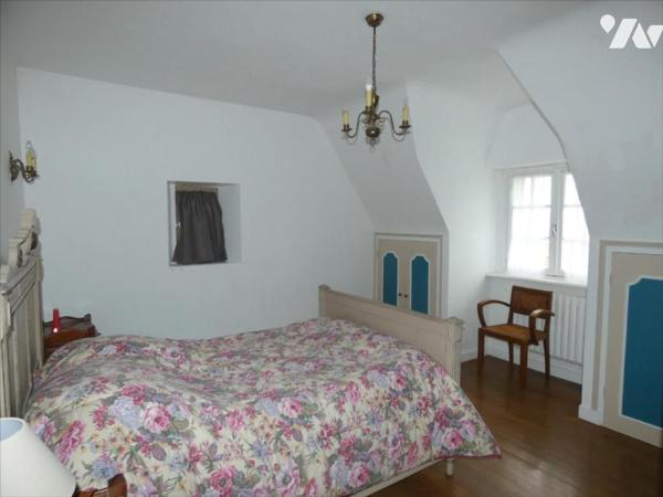 PLEYBEN- Maison sur grand terrain